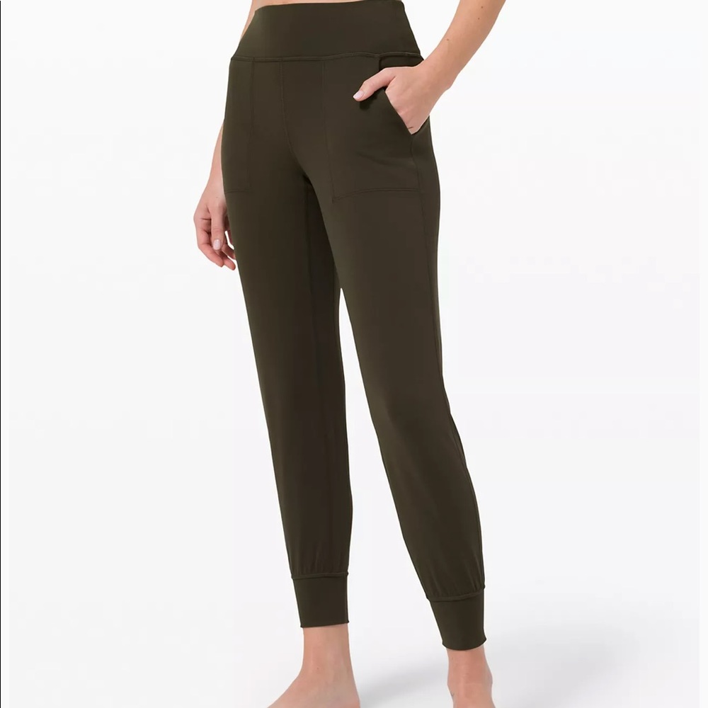 NWT Lululemon Align Jogger in army green